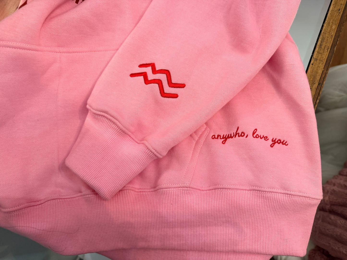 Aquarius Hoodie (pink)