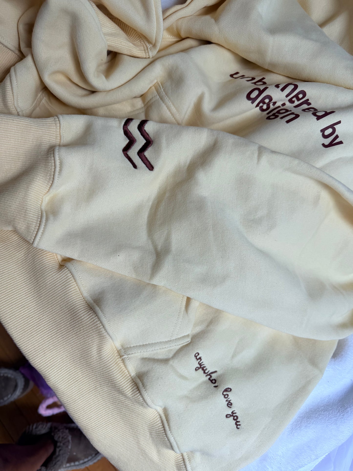 Aquarius Hoodie (buttercream)